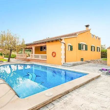 Sleeps 6 Pool Air Con Wifi